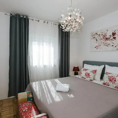 Tatil Evi Stunning In Zatoglav *