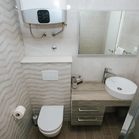 Pet Friendly In Zatoglav With Kitchen Rogoznica (Sibenik-Knin)