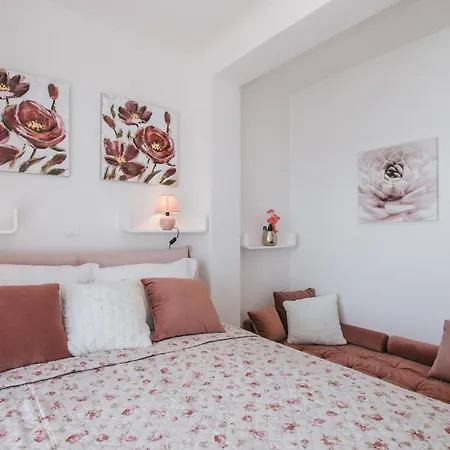 Pet Friendly In Zatoglav With Kitchen Rogoznica (Sibenik-Knin)