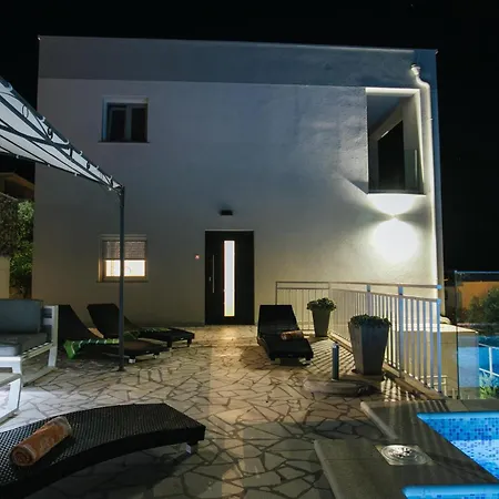 Holiday home Stunning In Zatoglav