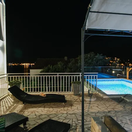 Vikendica Stunning In Zatoglav Rogoznica (Sibenik-Knin)