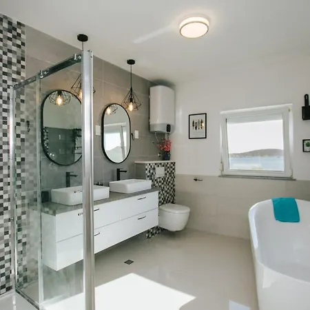 Pet Friendly In Zatoglav With Kitchen Holiday home