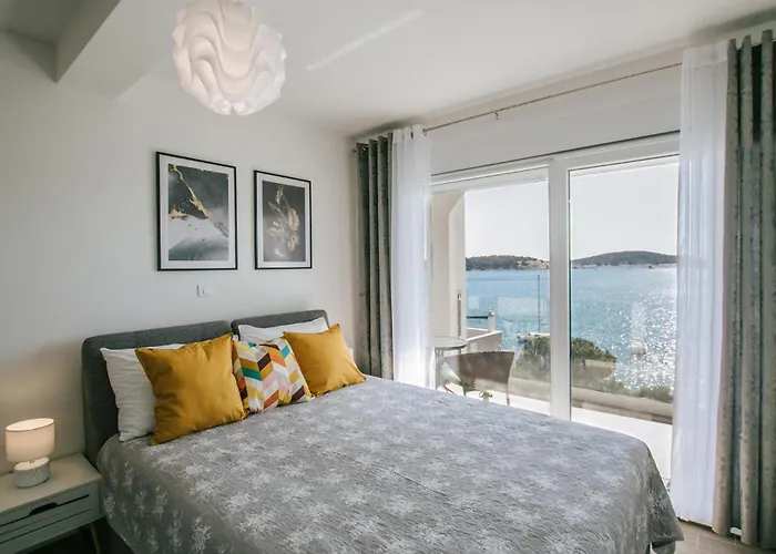 Stunning In Zatoglav Holiday home