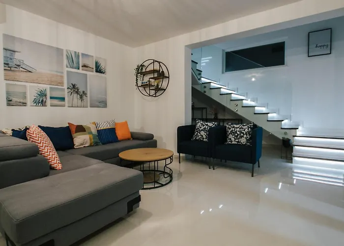 Stunning In Zatoglav Holiday home