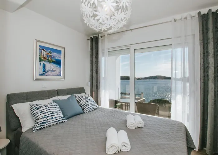 Holiday home Stunning In Zatoglav Rogoznica (Sibenik-Knin)