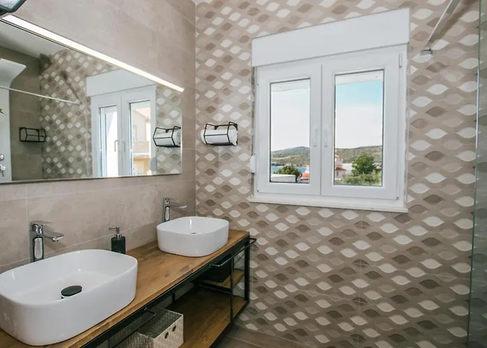 Stunning In Zatoglav * Рогозница