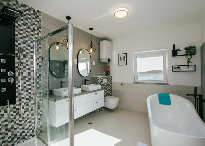 Stunning In Zatoglav Holiday home